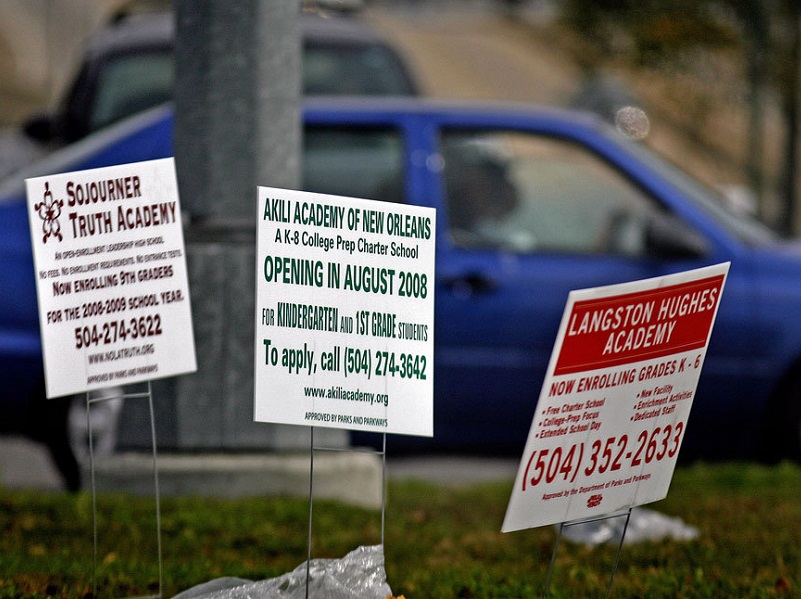 <p>Simple inexpensive yard signs can make a big difference.</p>
