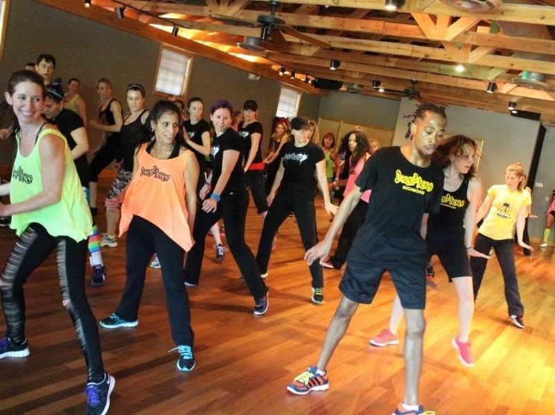 <p>Draw new students to your studio by offering free intro classes to your community. We call these classes our Mass Intros.</p>
